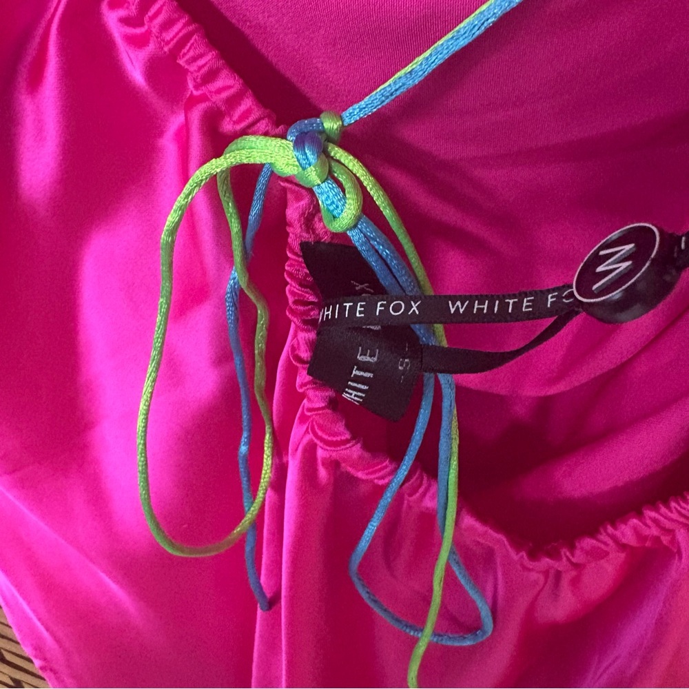 White Fox Pink Coming In Hot Mini Dress Size‎ Small - Picture 8 of 11